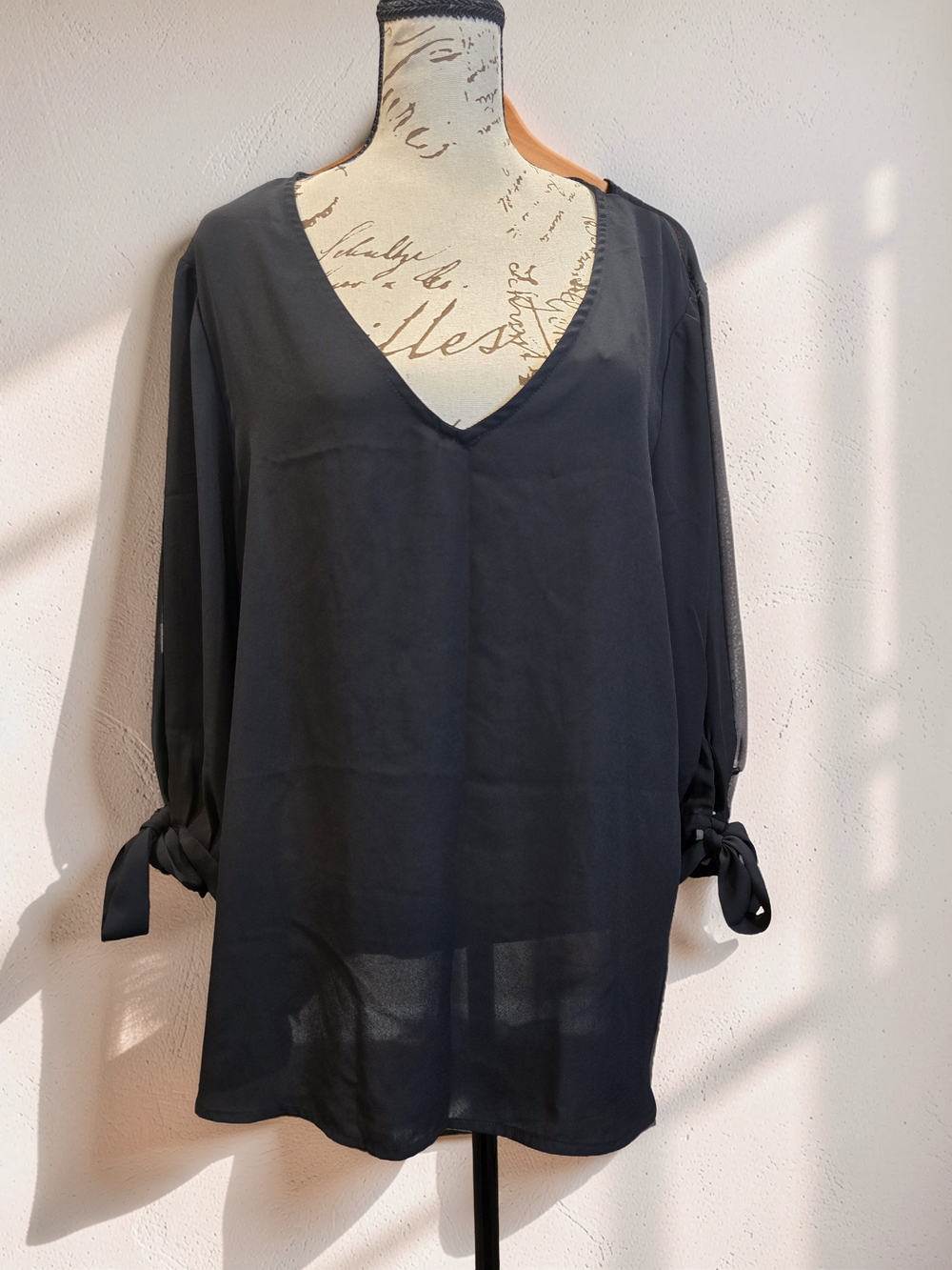 CHAUS Black V-Neck Tie-Sleeve Blouse - Size XXL